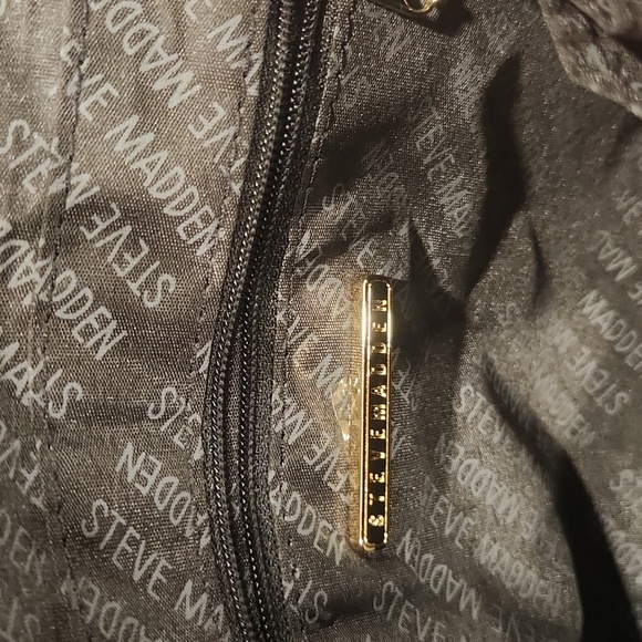 Steve Madden Small Purse - Picture 4 of 6